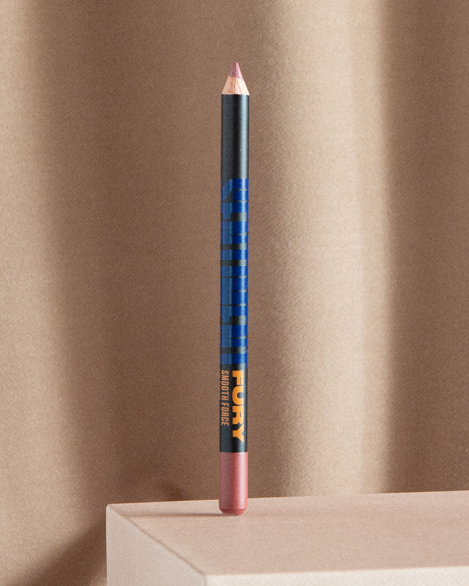 2021-06-01_NL_The-get-naked-box_Product-photos_Teeez-Nude-lipliner_4x5